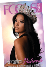 Persona con cabello rizado y chaqueta rosa aparece en la portada de una revista digital titulada Focus con el texto “Daniela Kura World Tour". Descripci n generada con IA