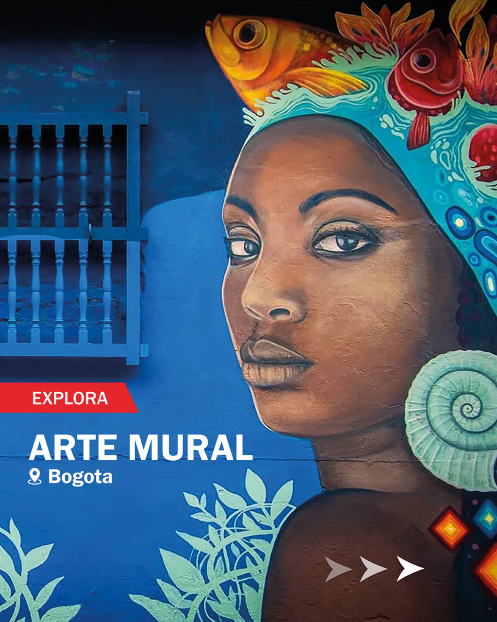 Mural colorido que muestra el retrato de una persona con un turbante decorado con peces y elementos marinos sobre un fondo azul con una ventana azul al lado. Descripci n generada con IA